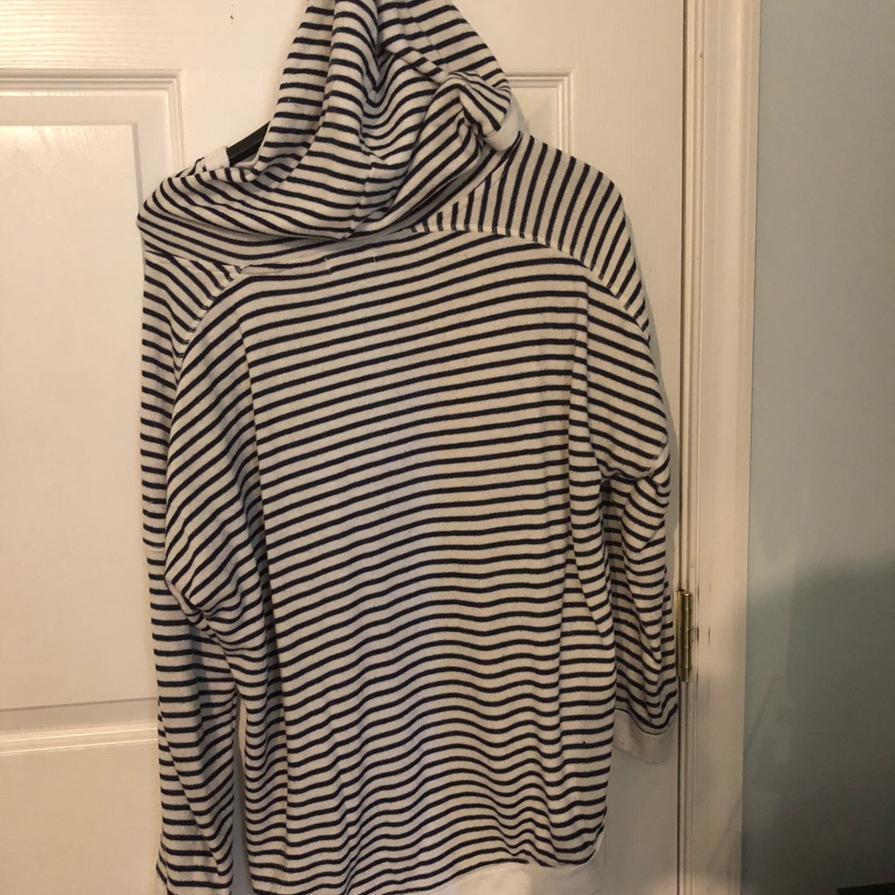 Women’s hooded stripped top